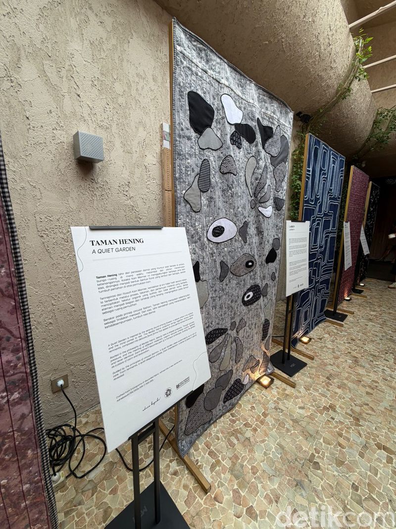 Adrie Basuki Rilis Art Wall dari Kain Daur Ulang