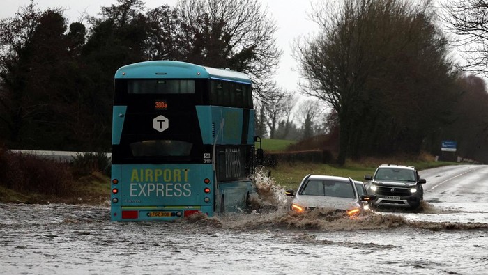 A car sits partially submerged by floodwater, after the River Slaney burst its banks during Storm Chandra in Enniscorthy, County Wexford, Ireland, January 27, 2026. REUTERS/Clodagh Kilcoyne
