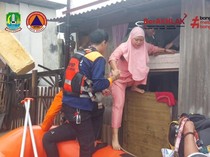Banjir hingga 1,5 Meter Genangi Permukiman Bekasi, Warga Mulai Dievakuasi