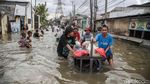 Banjir Parah, Jalan Raya Pisangan Akses Tol Gabus Lumpuh