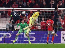 Real Madrid Cuma Lolos ke Playoff Liga Champions Usai Dikalahkan Benfica 2-4