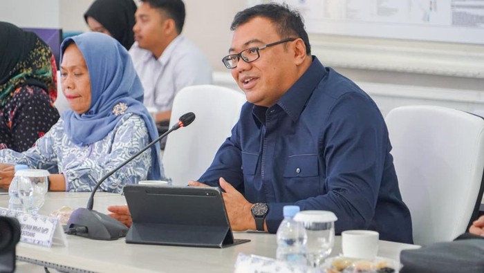 Bupati Deli Serdang Asri Ludin Tambunan