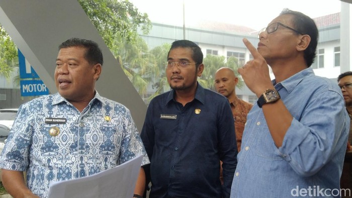 Bupati Majalengka Eman Suherman saat meninjau RSUD Majalengka.