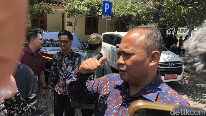 Irit Bicara Kasus Hogi Minaya, Bupati Sleman Acungkan Jempol