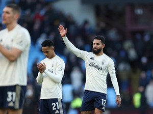 Tinggalkan Forest, Douglas Luiz Balik ke Aston Villa