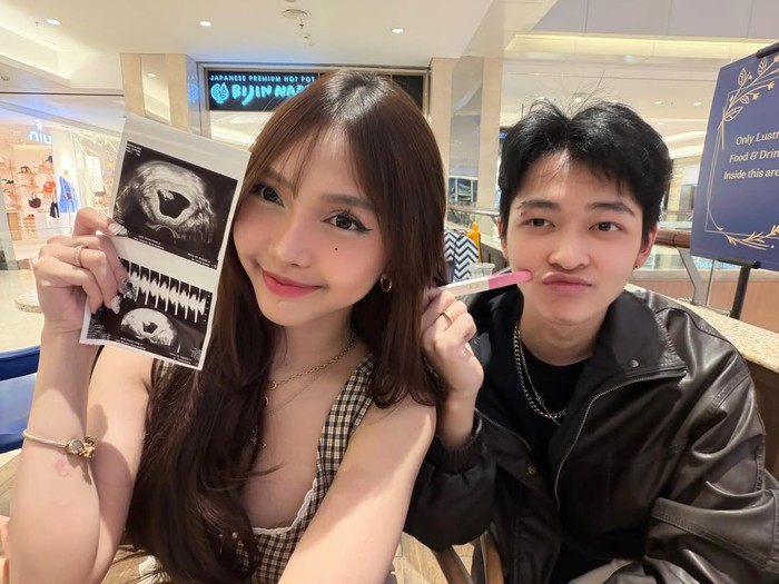 Gemas! Potret Cantik Meyden saat Ngemil Roti hingga Pasta