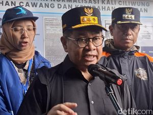 Video: Lanjutkan Normalisasi Ciliwung, Pramono Tinjau Pembebasan Lahan