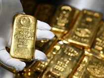 Harga Emas Dunia Langsung Naik Usai AS & Israel Serang Iran