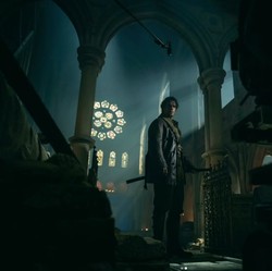 Henry Cavill Pukau Penggemar dalam Tampilan Perdana Reboot Highlander