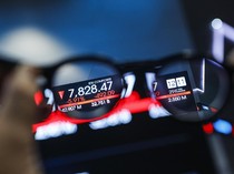 Pemerintah Diminta Turun Tangan Atasi Gonjang-ganjing Bursa Saham