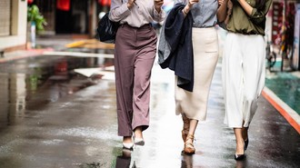 5 Ballet Flats yang Direkomendasikan Podiatris, Nggak Bikin Kaki Lecet & Sakit