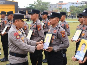 Polda Riau Pecat 12 Polisi Nakal, Kapolda: Tak Ada Toleransi untuk Narkoba