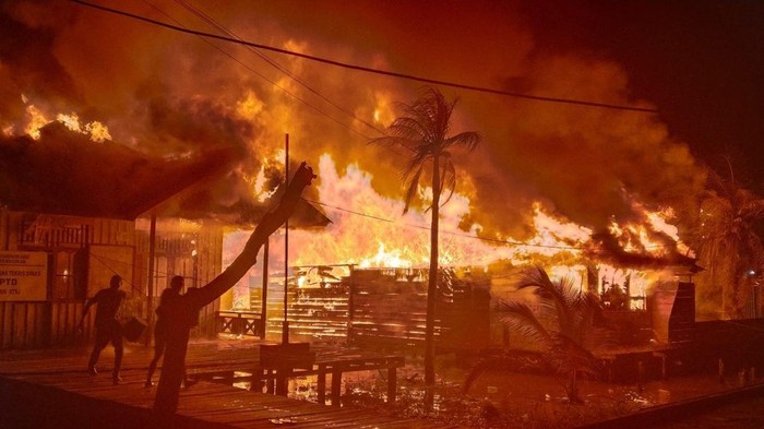 Mess Bank Papua-Kantor Dinas Pendidikan Asmat Terbakar, Sempat Ada Ledakan