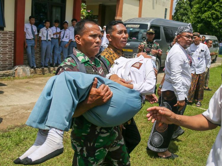 Lagi-lagi MBG Makan Korban, Siswa SMA 2 Kudus Keracunan!