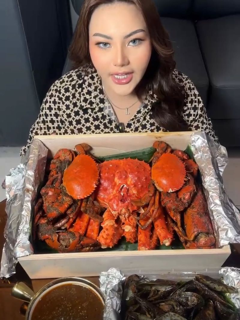 Lisa Mariana Keracunan Kepiting Alaska