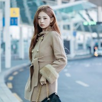 Liz dan Rei IVE diumumkan sebagai brand ambassador Valentino, bertepatan dengan tanggal keberangkatan mereka menghadiri peragaan busana di Paris. Foto: Instagram