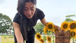 Tiba dari Eropa, Kakak Langsung Ziarah ke Makam Lula Lahfah