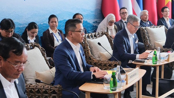 Menlu: RI Terbuka Berbagi Pengalaman Rekonsiliasi Terkait Krisis Myanmar