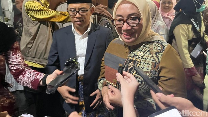 Menteri Pemberdayaan Perempuan dan Perlindungan Anak (PPPA) Arifah Choiri Fauzi di Asrama Haji Pondok Gede, Jakarta, Rabu (28/1).