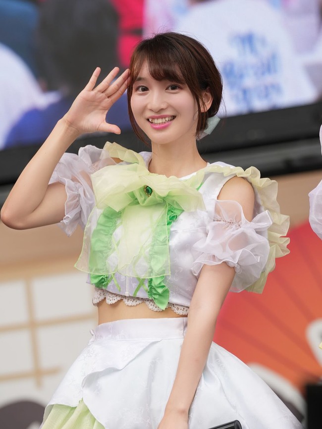 Nana Matsuura mengejutkan penggemar dengan keputusannya untuk berhenti jadi idol. Banyak fansnya semakin syok saat mengetahui bahwa Nana bertekad untuk meninggalkan dunia hiburan dan pindah ke politik. Foto: Instagram @dela_ matuura