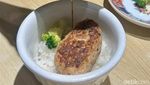 Sensasi Hamburg Jepang dengan Topping Keju Gurih yang Lumer di Mulut