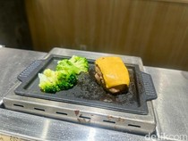 Sensasi Hamburg Jepang dengan Topping Keju Gurih yang Lumer di Mulut