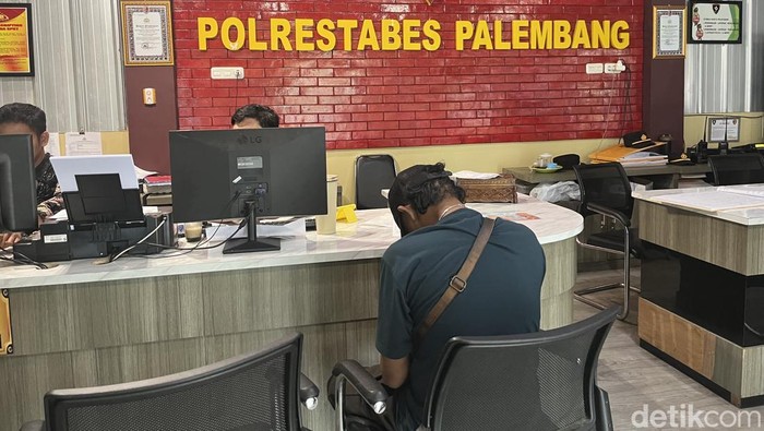 Pedagang di Pasar Cinde Diduga Dianiaya Saat Buka Lapak