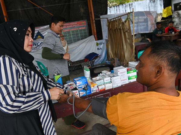Peduli Pascabencana, Warga Batu Hula Dapat Layanan Kesehatan Gratis