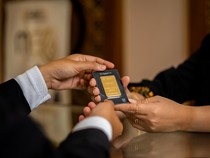 Mengapa Gadai Masih Jadi Andalan di Tengah Ketidakpastian Ekonomi?