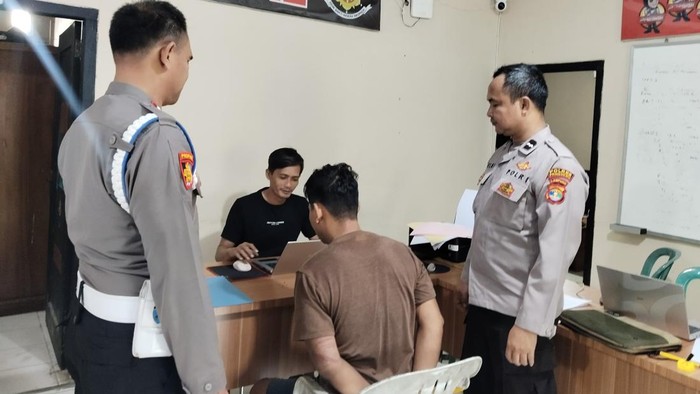 Pencuri motor di Pringsewu diinterogasi polisi usai diamuk massa saat curi motor
