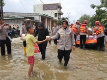 Banjir Rendam Perumahan hingga Persawahan di Bekasi, Air Capai 70 Cm