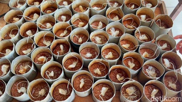 Produksi Kue Keranjang di Surabaya