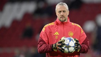 Remko Pasveer Hengkang, Pintu Ajax Terbuka Lebar untuk Maarten Paes