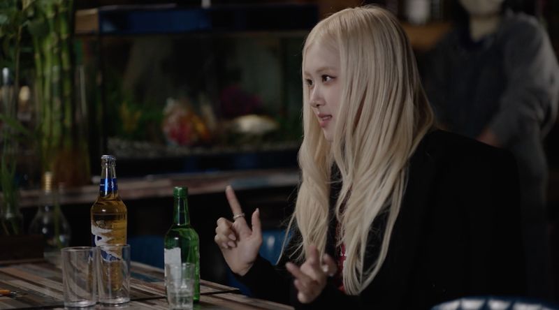 Rosé BLACKPINK Racik Koktail Korea Hits, Pakai 2 Minuman Ini