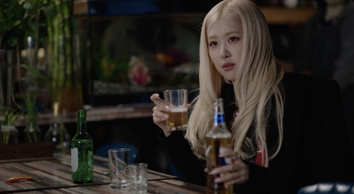 Rosé BLACKPINK Racik Koktail Korea Hits, Pakai 2 Minuman Ini