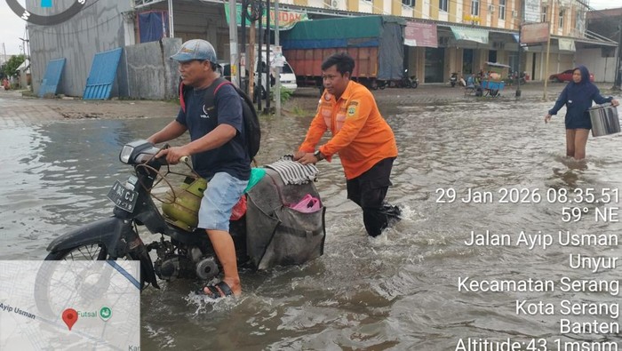 Banjir Terjang 11 Wilayah di Kota Serang, 330 Rumah Terendam