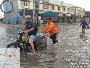 Banjir Terjang 11 Wilayah di Kota Serang, 330 Rumah Terendam