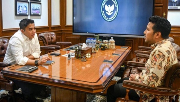 Seskab Teddy Terima Kunjungan Wagub Emil Dardak, Bahas Infrastruktur Jatim