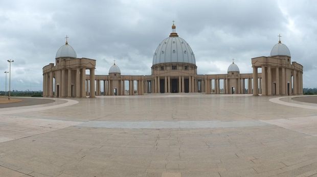 The Basilica of Our Lady of Peace of Yamoussoukro, Pantai Gading