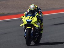 Perdana! Rossi Geber Motor di Sirkuit Mandalika