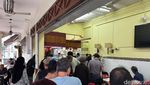 H-1 Tutup, Warung Nasi Padang Tertua di Singapura Masih Ramai Diantre!