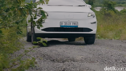 Trip ke Sumatra Naik Mobil Listrik? Nggak Takut Lagi! 