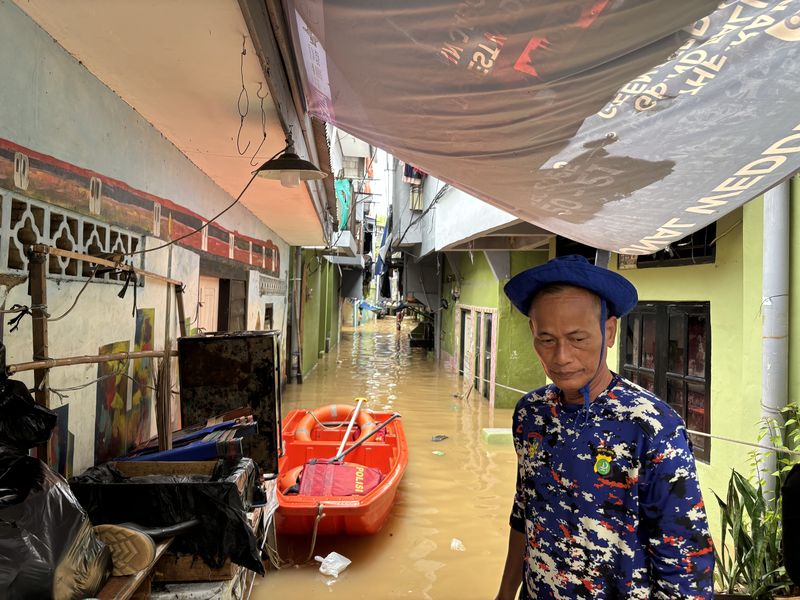 Banjir di Kampung Melayu pada Jumat (30/1/2026)-(Rachma/detikcom)