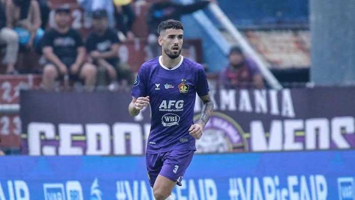 Bek Persik, Kiko