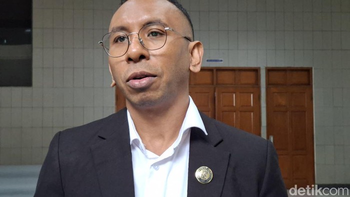 Dosen peneliti dari Pusat Penelitian Biosains dan Bioteknologi FMIPA ITB, Alfredo Kono