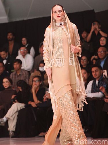 Fashion Show Ivan Gunawan 2