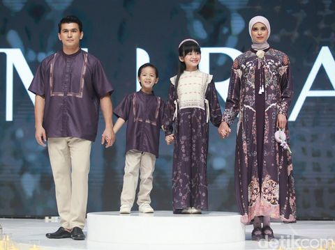Fashion Show Ria Miranda 1