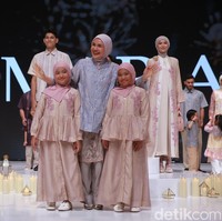 Ria Miranda Adaptasi Seni Kufi dan Al-Quran untuk Koleksi Busana Raya 2026