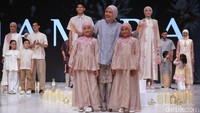 Ria Miranda Adaptasi Seni Kufi dan Al-Qur'an untuk Koleksi Busana Raya 2026