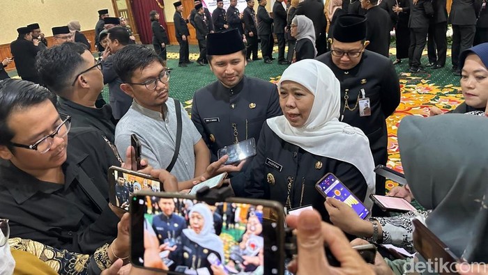 Gubernur Khofifah Indar Parawansa